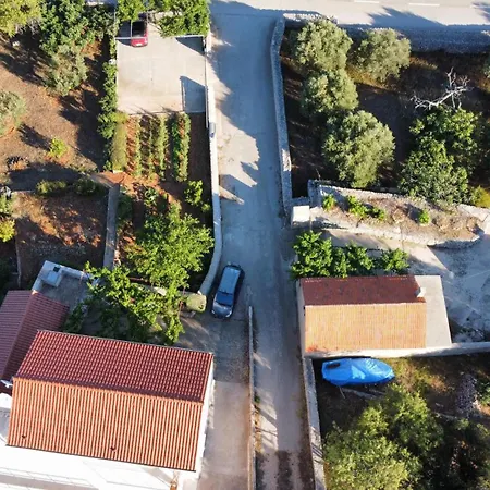 Apartment Betini - Authentic Island Escape *