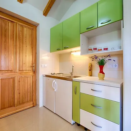 Betini - Authentic Island Escape Apartment Komiza