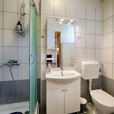 Betini - Authentic Island Escape Komiža
