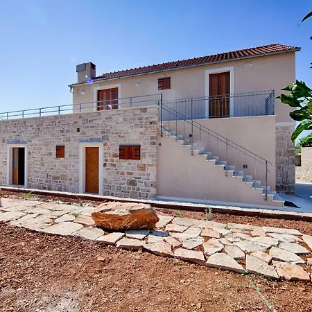 Apartment Betini - Authentic Island Escape *