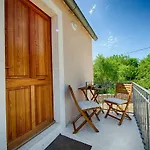 Betini - Authentic Island Escape Apartament